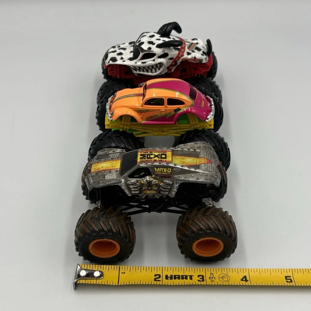 Hot Wheels Monster Jam Marvel Lot of 3 Diecast Monster Trucks Monster Mutt Max D